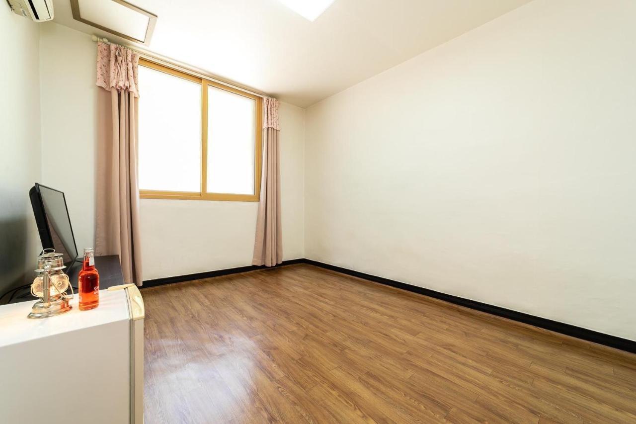 Hooni Guest House & Motel Gurye Екстериор снимка